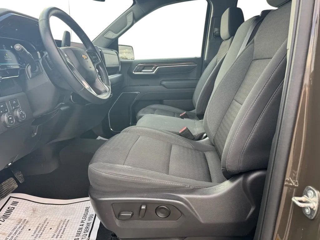 2023 Chevrolet Silverado 1500 LT (2FL)