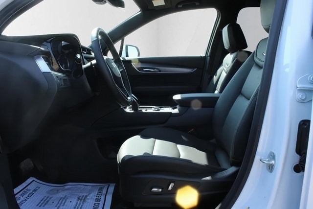 2025 Cadillac XT6 Luxury
