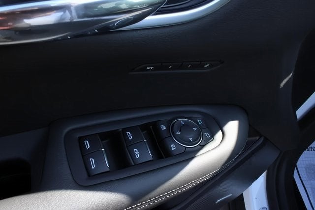 2025 Cadillac XT6 Luxury