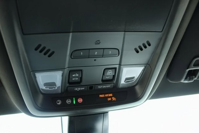 2025 Cadillac XT6 Luxury