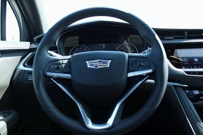 2025 Cadillac XT6 Luxury