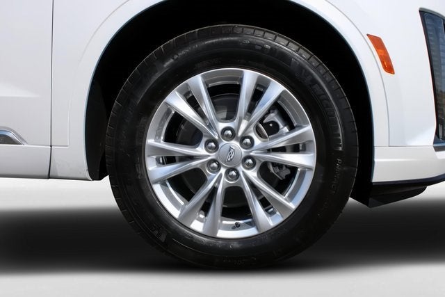 2025 Cadillac XT6 Luxury