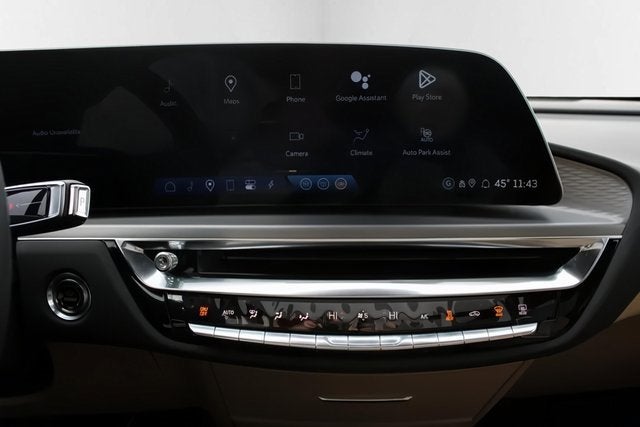 2024 Cadillac LYRIQ Luxury 3