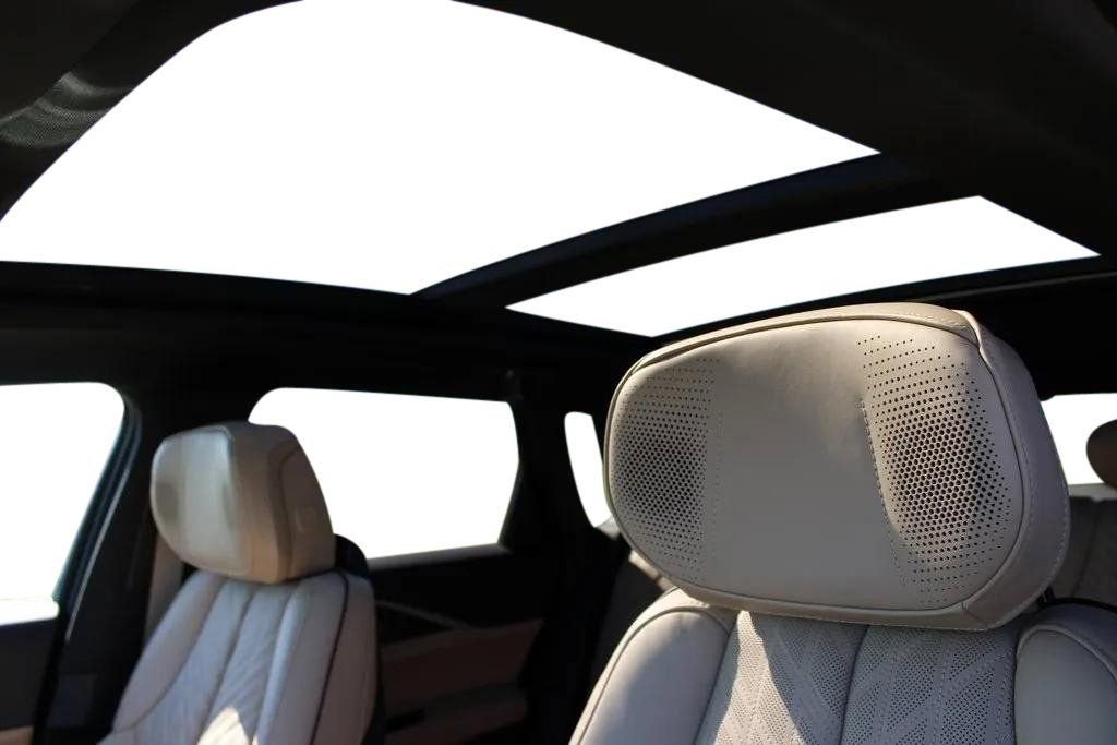 2024 Cadillac LYRIQ Luxury 3