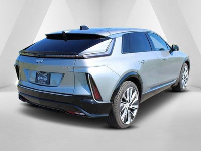 2024 Cadillac LYRIQ Luxury 3