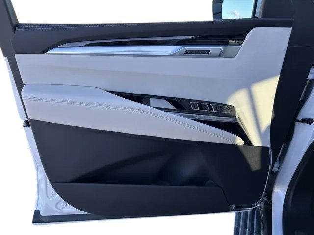 2025 Cadillac Escalade Sport