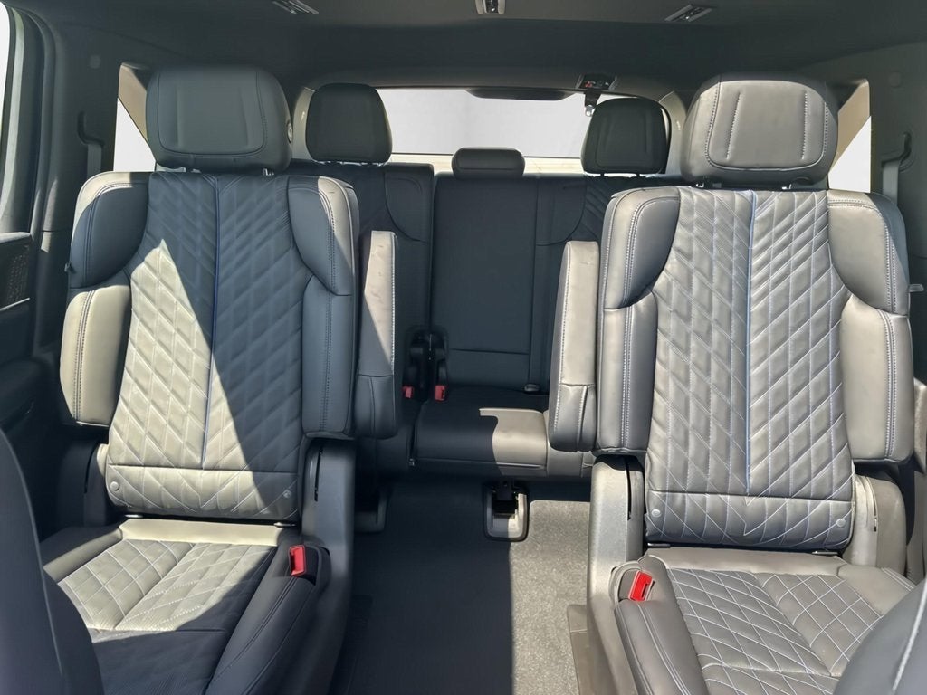 2025 Cadillac ESCALADE IQ Luxury 1