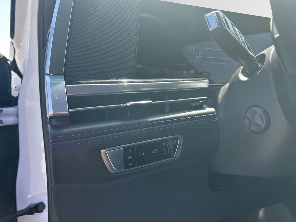 2025 Cadillac ESCALADE IQ Luxury 1