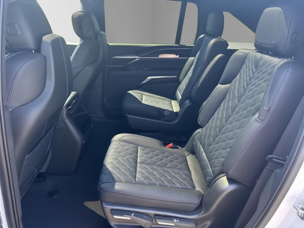 2025 Cadillac ESCALADE IQ Luxury 1