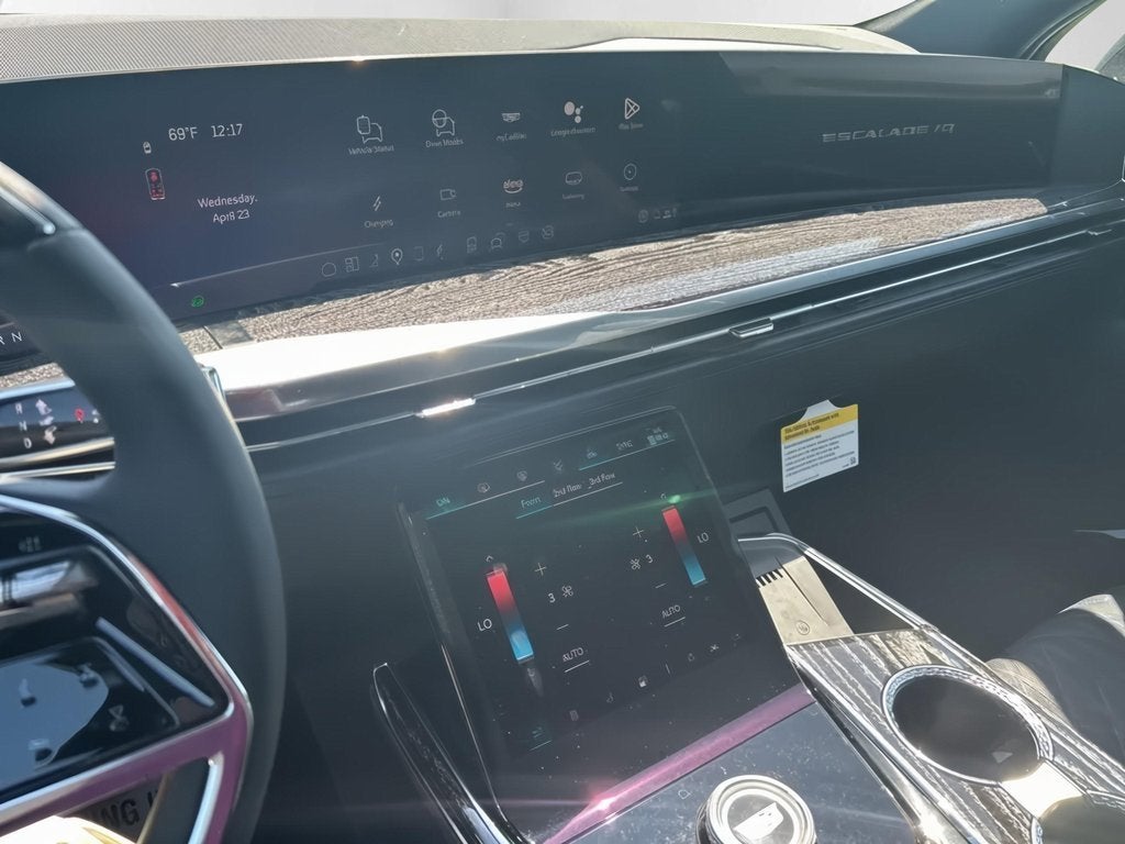 2025 Cadillac ESCALADE IQ Luxury 1
