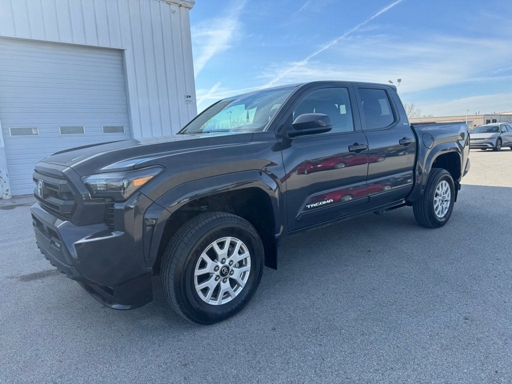 2024 Toyota Tacoma 4WD SR5