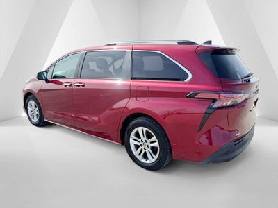 2022 Toyota Sienna XLE