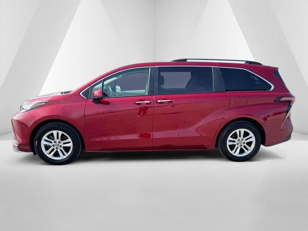 2022 Toyota Sienna XLE