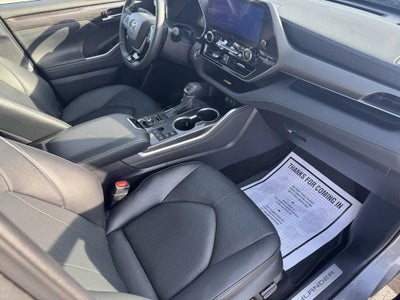 2025 Toyota Highlander LE