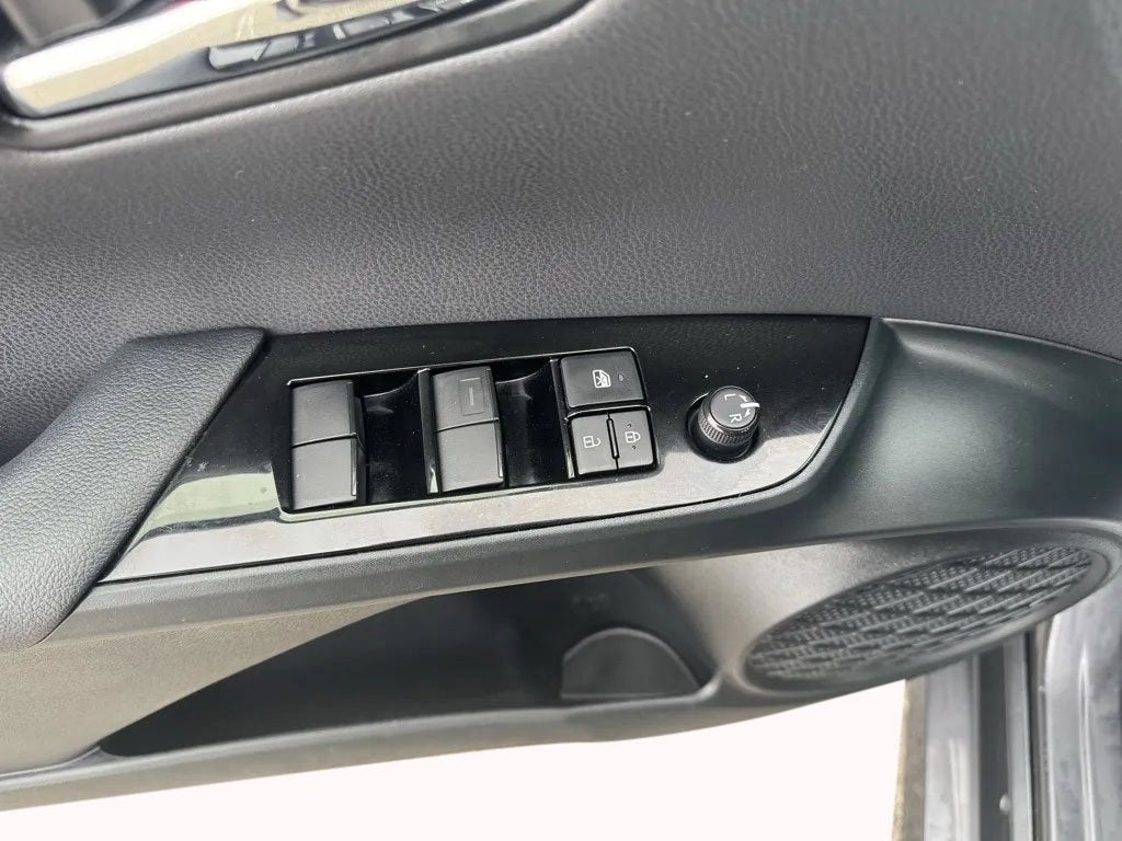 2021 Toyota Prius L Eco