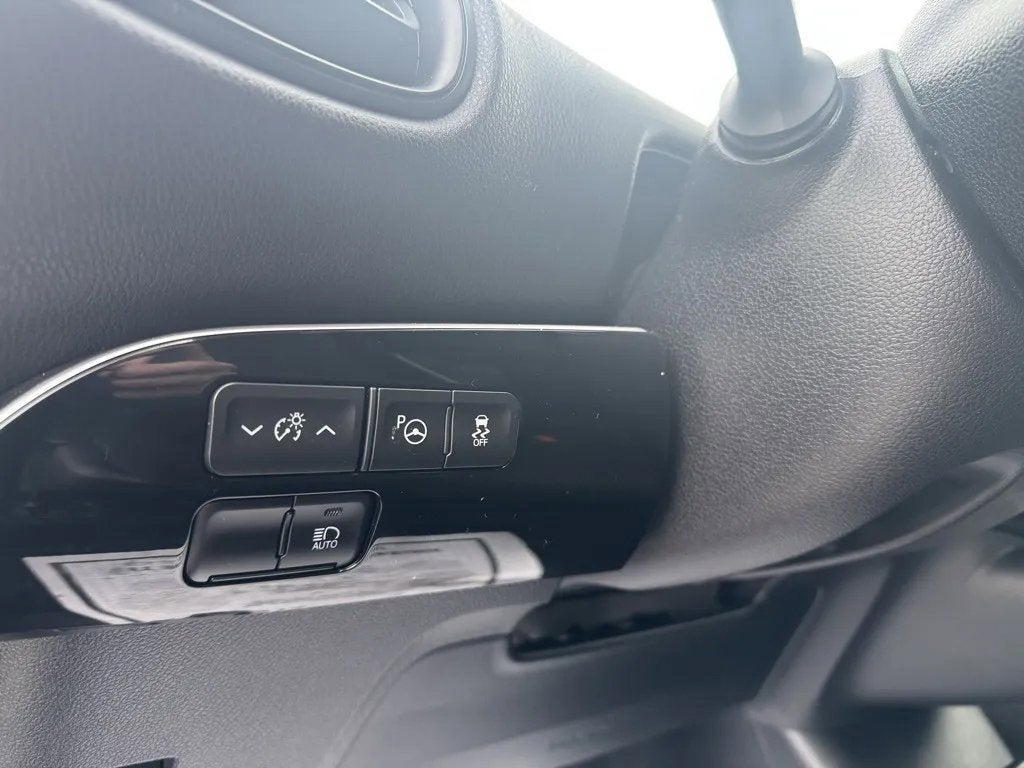 2021 Toyota Prius L Eco