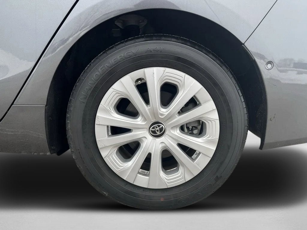 2021 Toyota Prius L Eco